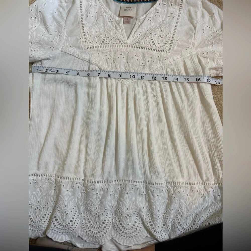 Knox Rose size small lace top - Picture 10 of 11